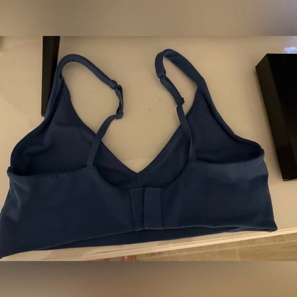 Fabletics bra - Picture 2 of 2